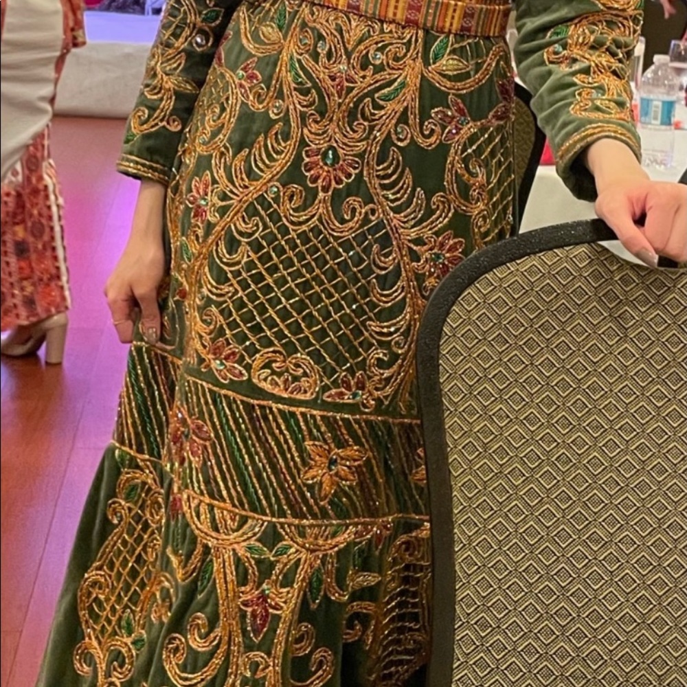 Palestinian tatreez Henna Velvet Dress embroidery w Crystals - Picture 6 of 9